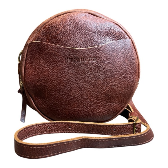 Portland Leather Goods Large Circle Crossbody Bag for Women Nutmeg - Picture 4 of 11